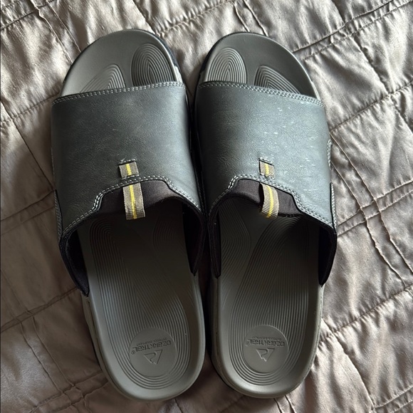 Ozark Trail Men's River Slide Black and Gray Comfort Slides - Picture 5 of 10